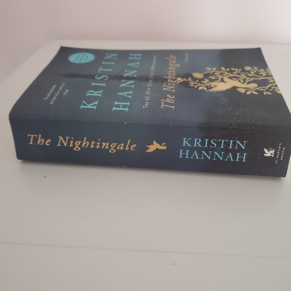 The Nightingale by Kristin Hannah Paperback Book - Picture 2 of 7